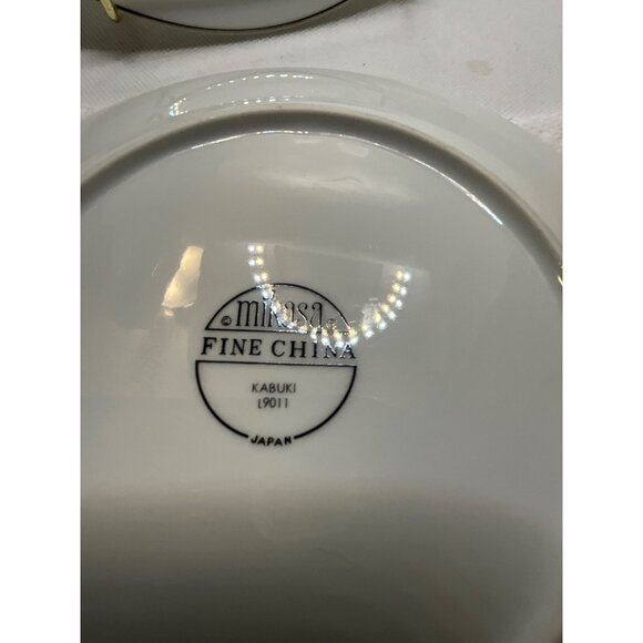A Pair of Mikasa (Kabuki) Fine China Plates - Picture 2 of 5